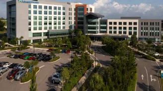 Front shot of the AdventHealth Apopka building