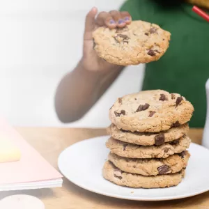 foundation-kid-with-milk-cookies-care