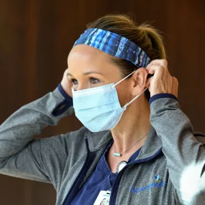 Nurse wearing mask