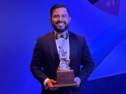 Dr. Joseph Lopez, chief of pediatric head and neck surgery at AdventHealth for Children, was honored with the prestigious Professional of the Year Award at the 27th Annual Don Quijote Awards.