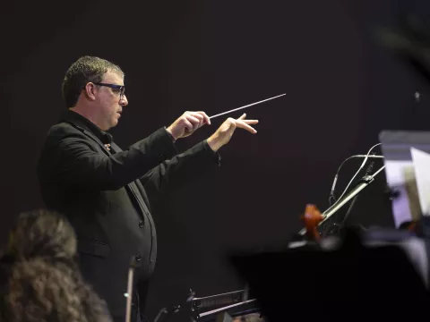 Richard Hickam conducts AdventHealth Orchestra