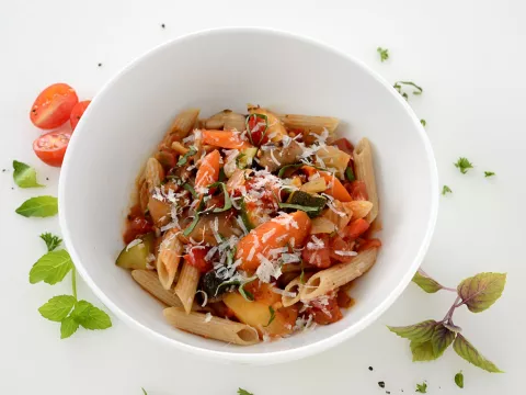 Vegetable dish including fennel, mushrooms and pasta