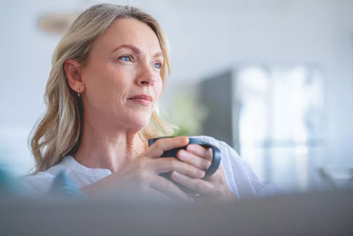 woman drinking coffee