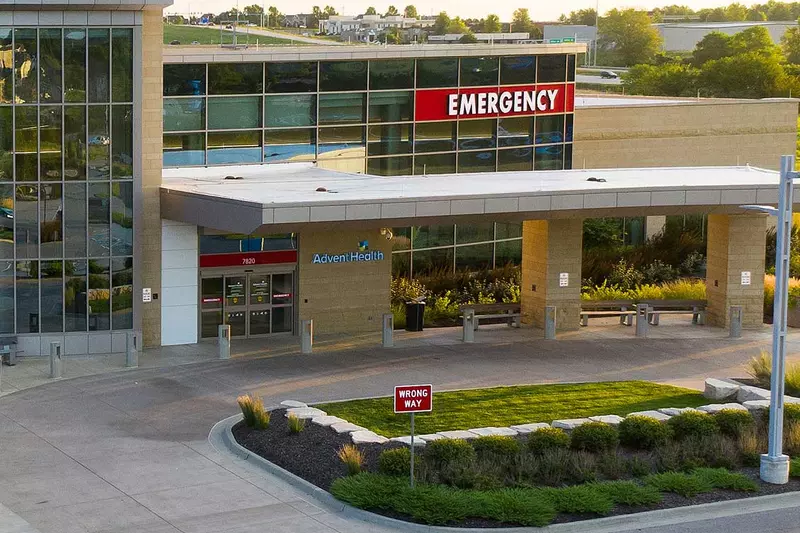 AdventHealthSouth Overland's emergency entrance