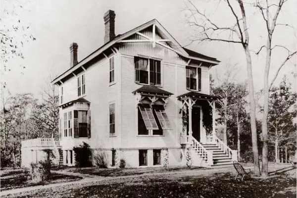 Hinsdale Sanitarium historical photo