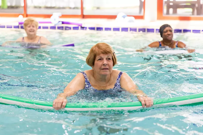 https://www.adventhealth.com/sites/default/files/styles/fc_800x533/public/media/senior-swimming-lesson-2000x1333.jpg.webp?h=56d0ca2e&itok=MBYbOCbh