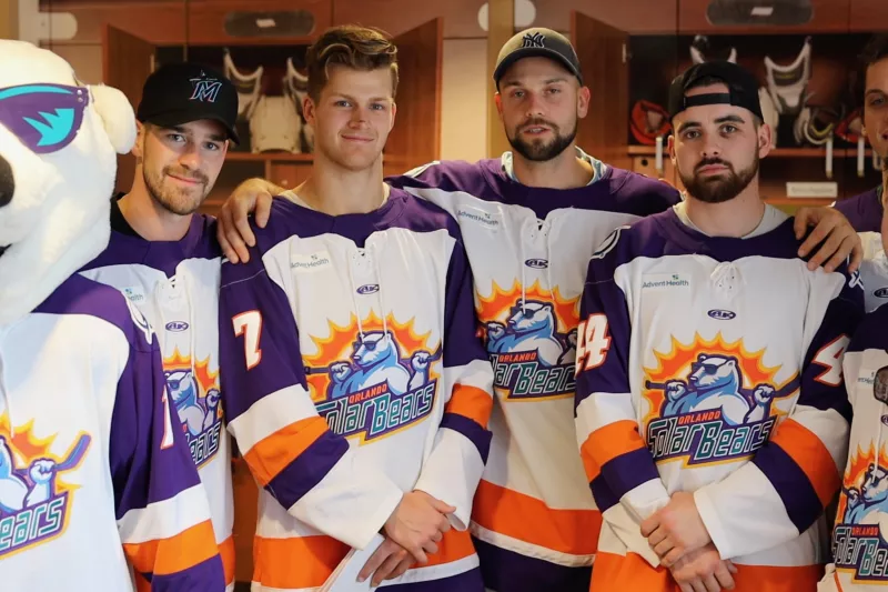 Solar Bears players posing for a group photo.