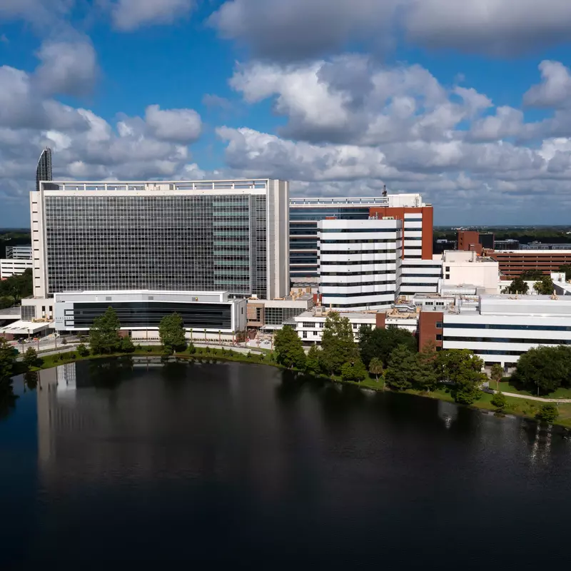 Arial photo of the AdventHealth GINSBURG ER in downtown Orlando