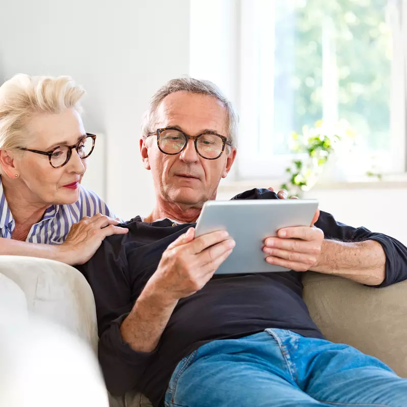 Couple reading