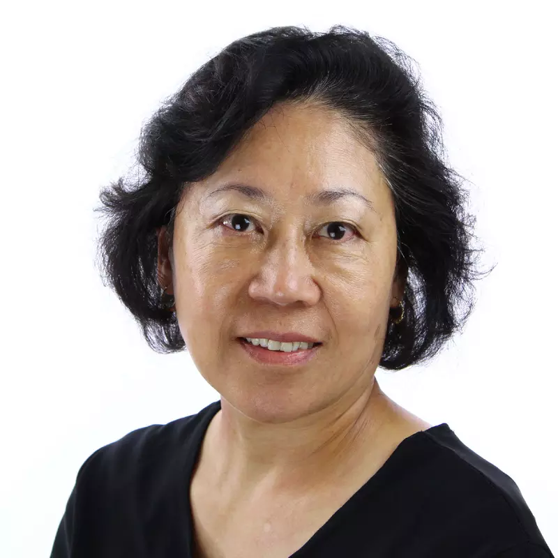 Headshot of Linda Tsai, PharmD