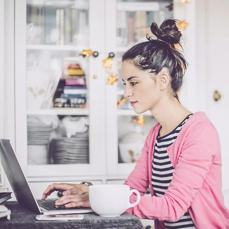 young-woman-working-on-laptop