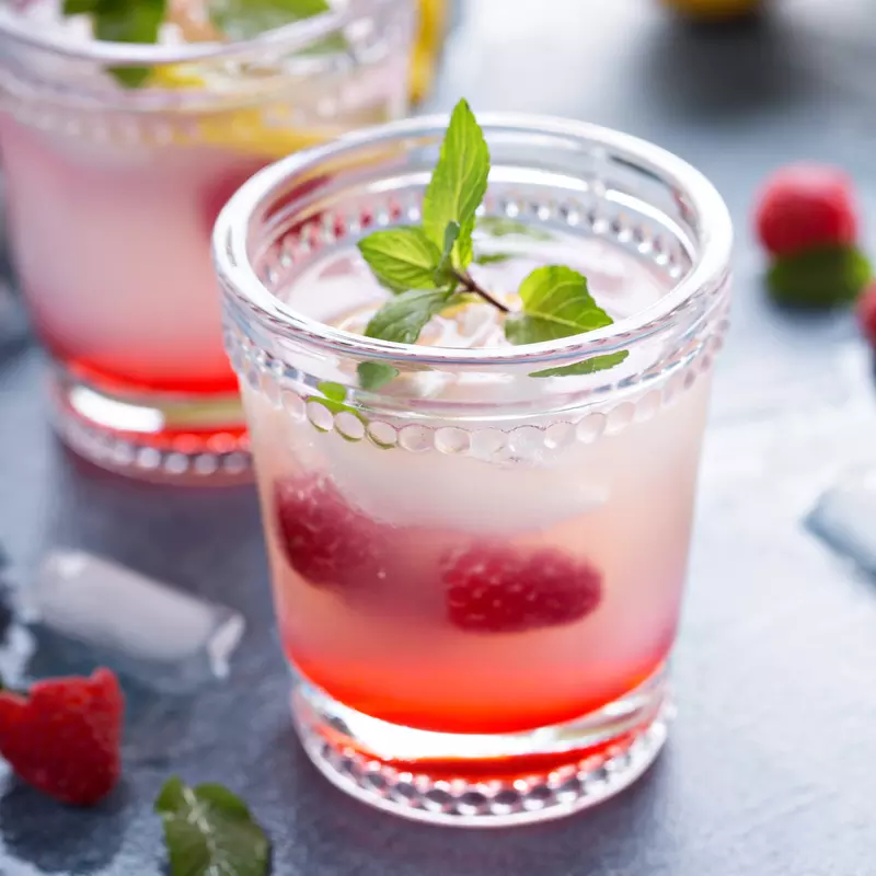raspberry-mint-iced-green-tea-whi-recipe