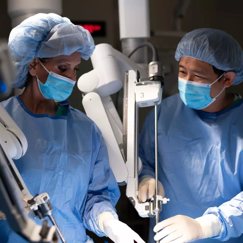 Dr. Sharona Ross and Dr. Iswanto Sucandy - Robotic Surgery