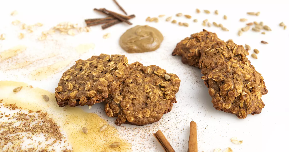 https://www.adventhealth.com/sites/default/files/styles/og_image/public/media/chef-edwins-oatmeal-cookies-1200x800px.jpg.webp?itok=hyHTHUyL