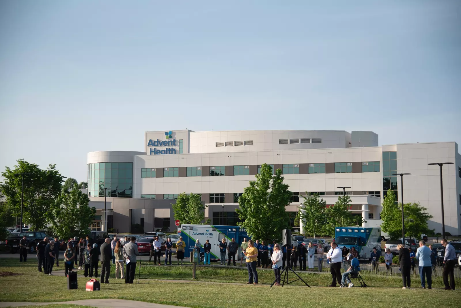 Both team members and members of the community gathered to pray at AdventHealth Gordon’s CREATION Life Wellness Walk.