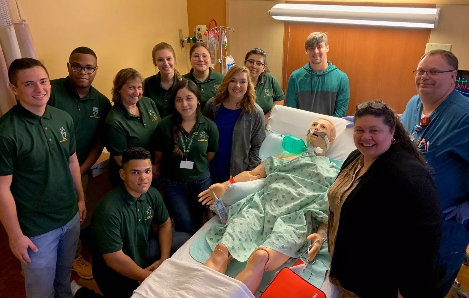 Seniors from DeLand High School’s medical academy recently toured AdventHealth DeLand as part of the teenagers’ first step towards internships and job shadowing opportunities. 