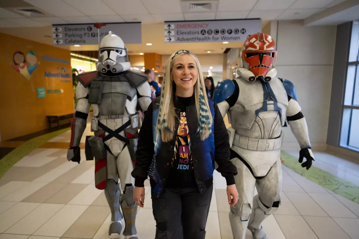 Ashley Eckstein, voice of voice of Star Wars’ Ahsoka Tano, visits AdventHealth for Children.