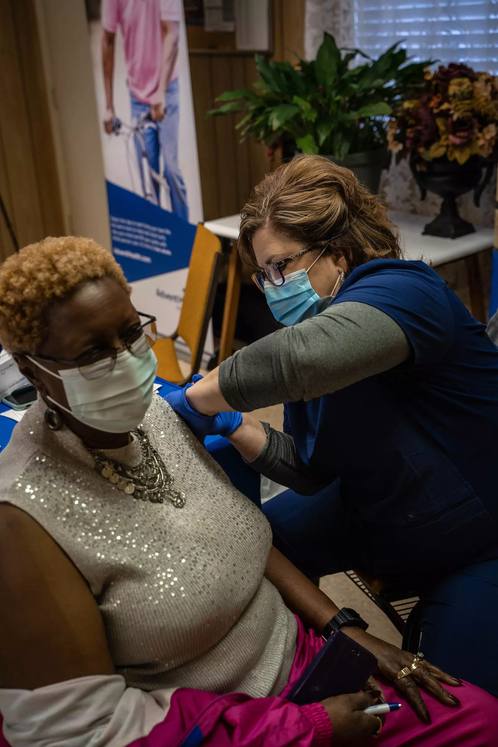 AdventHealth Hendersonville provides COVID-19 vaccines to members of historic African American church.