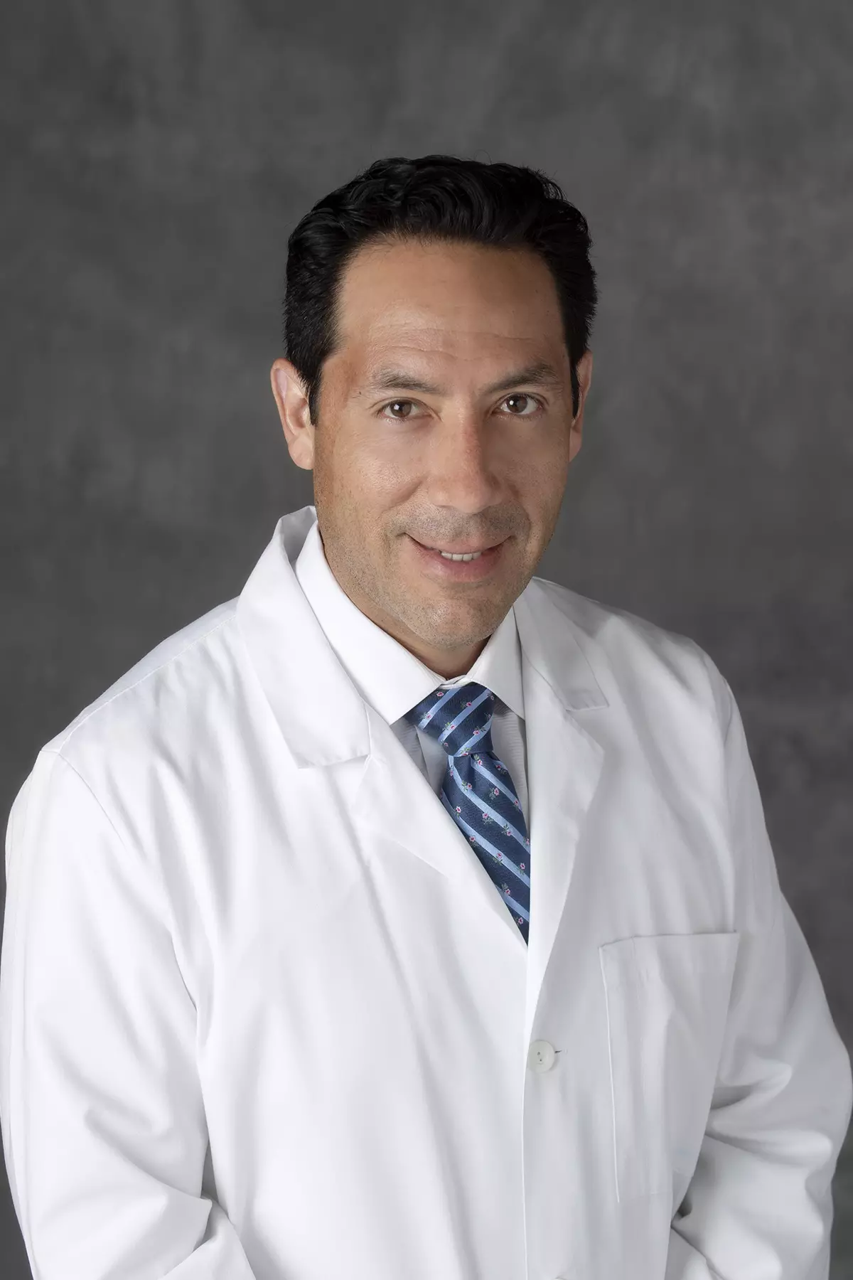 Dr. Cesar Jara