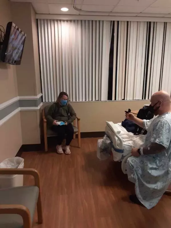 Patient Keith Baon proposing to his girlfriend, Stacey Szczudlo in his hospital room